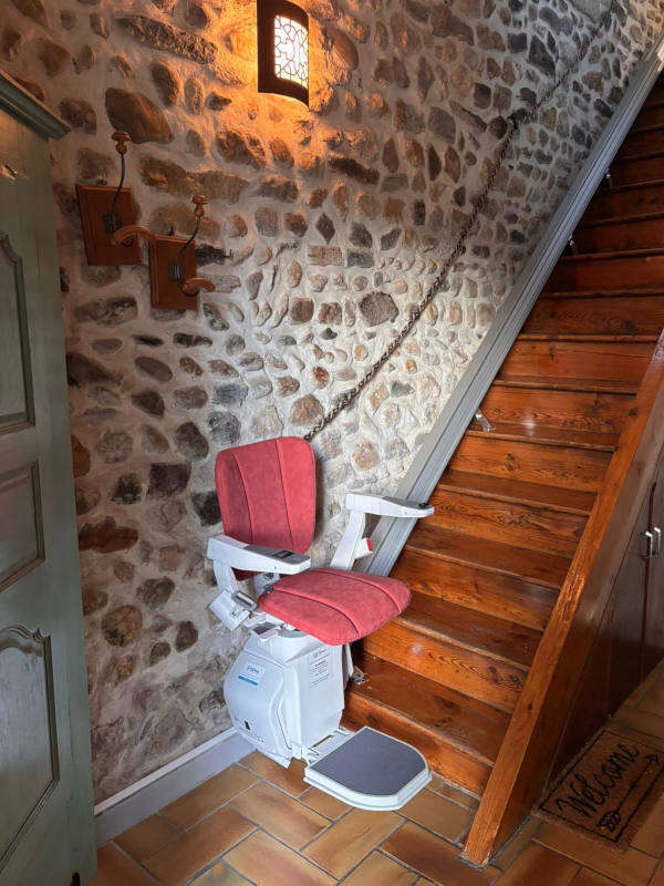 Photo de la référence Monte-escalier avec un sous-passage bas à SAINT-AMBROIX (30500)