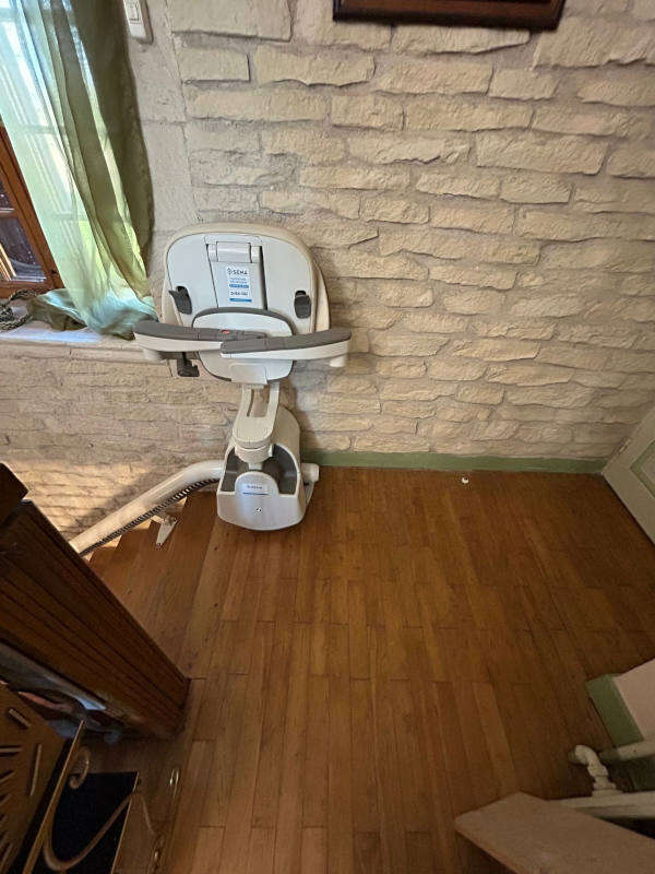 Photo de la référence Monte escalier sur-mesure à LE MOTTIER (38260)