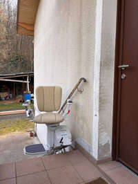 Vignette de la référence Chaise monte-escalier droite extérieure