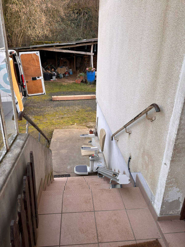 Visuel : Chaise monte-escalier droite extérieure SAINT-VERAND (38160)