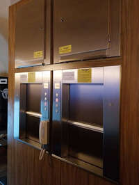 Vignette de la référence 2 monte-plats dans un restaurant