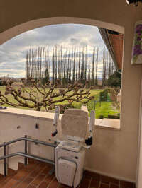 Vignette de la référence Chaise monte-escalier extérieur