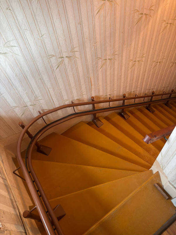 Photo de la référence Monte-escalier tournant à Romans-sur-Isère à ROMANS-SUR-ISERE (26100)