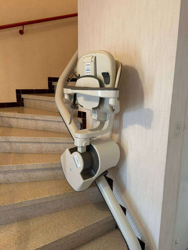 Photo de la référence Un monte-escalier de confiance à VALENCE (26000)