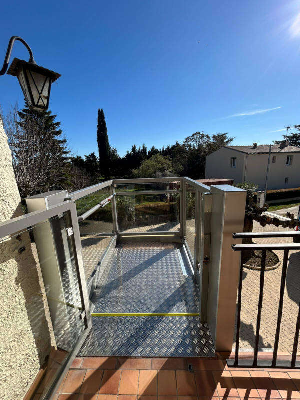 Photo de la référence Une plateforme qui s'adapte aux besoins à SAUZET (26740)