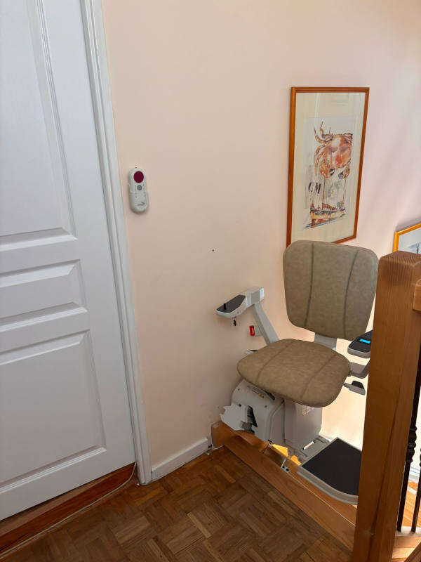 Photo de la référence Monte escalier automatisé à MONTELIMAR (26200)