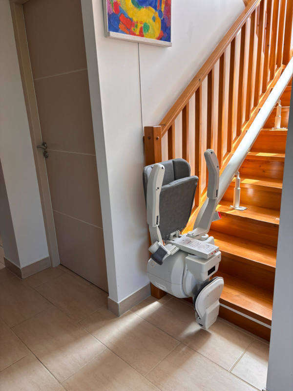 Photo de la référence Chaise monte-escalier tournante ULTIMATE à CHAROLS (26450)