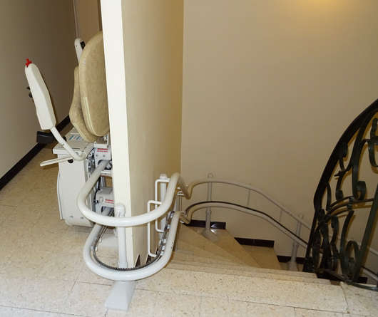Photo de la référence Chaise escalier, modèle Curve à LA GARDE-ADHEMAR (26700)